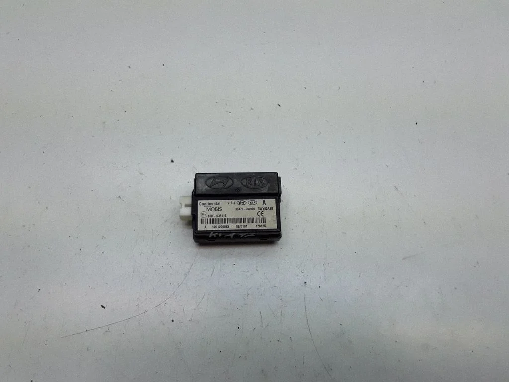 Keyless (KESSY) go control unit/module 954703W000