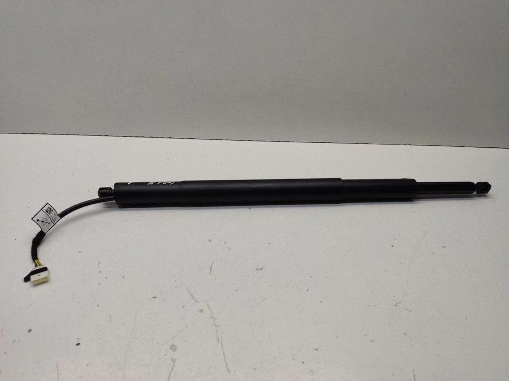 Pakiruumi luugi amortisaator – BMW 3-seeria G20 G21 (2019-)