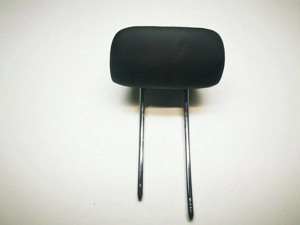 Rear seat headrest – Mercedes-Benz C-Class AMG W204 (2007-2014)