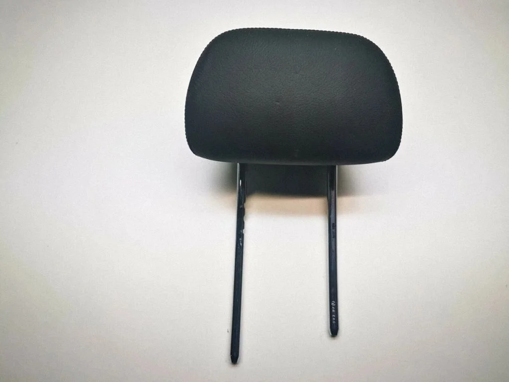 Rear seat headrest – Mercedes-Benz C-Class AMG W204 (2007-2014)