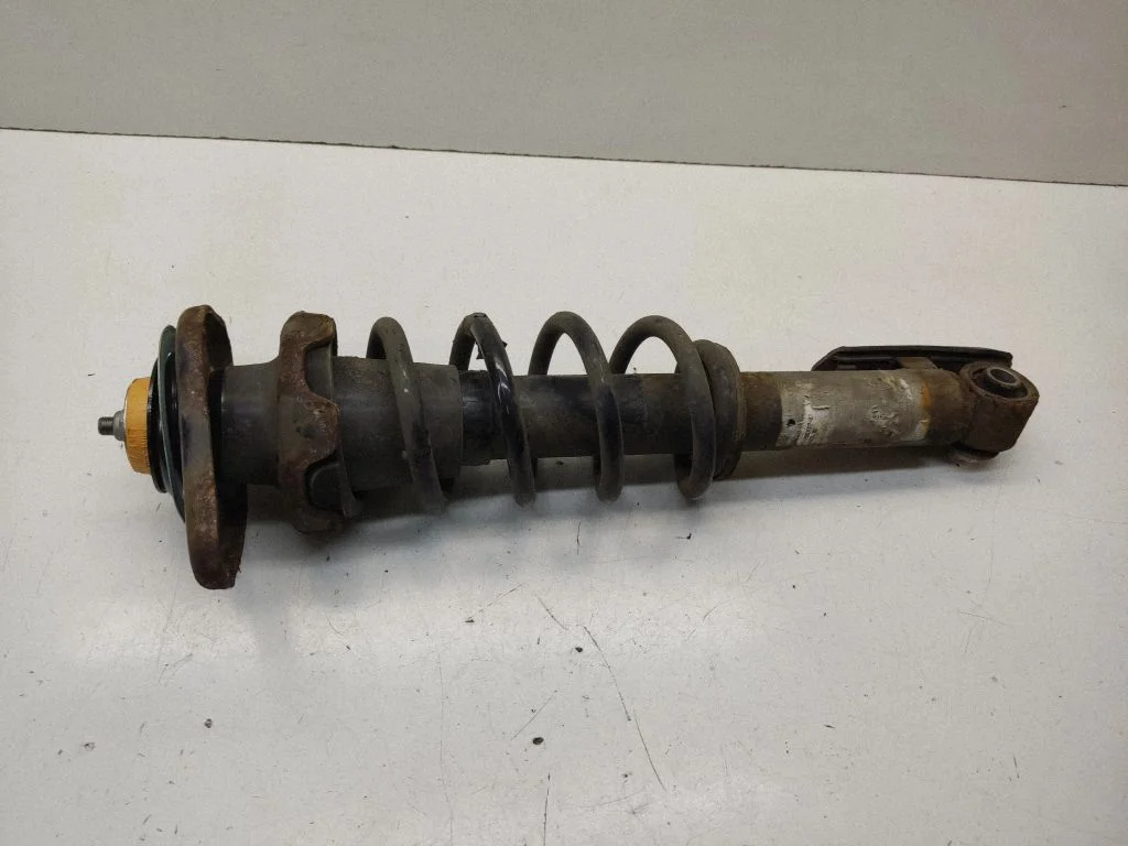 Rear shock absorber with coil spring – Mini Cooper Countryman R60 (2011-2016)