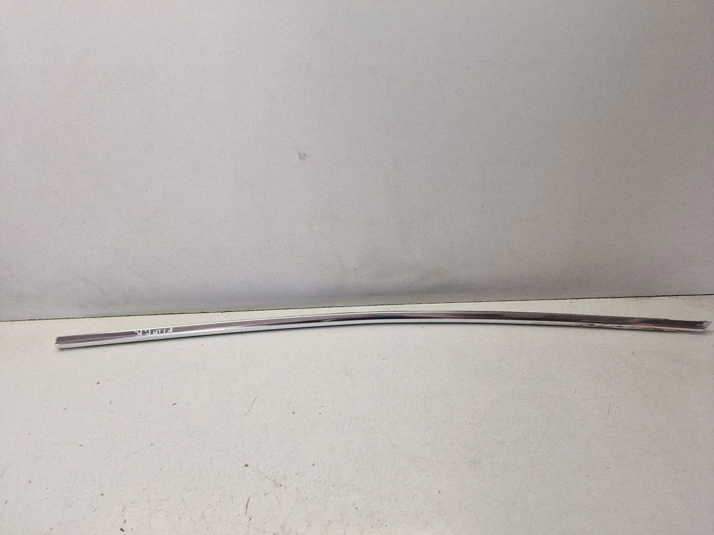 Front door glass trim molding – BMW 5 Series F10 F11 (2009-2016)