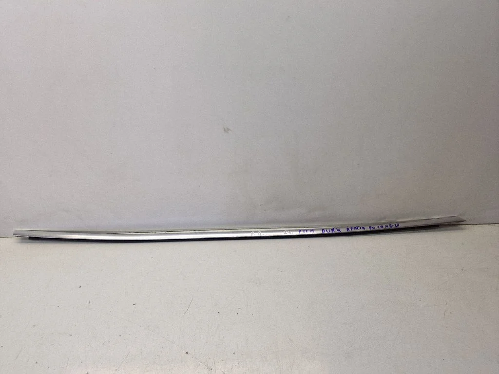 Front door glass trim molding – BMW 5 Series F10 F11 (2009-2016)