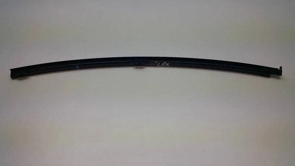 Tagaukse klaasi liist – Lexus IS 220D-250-350 (2006-2013)