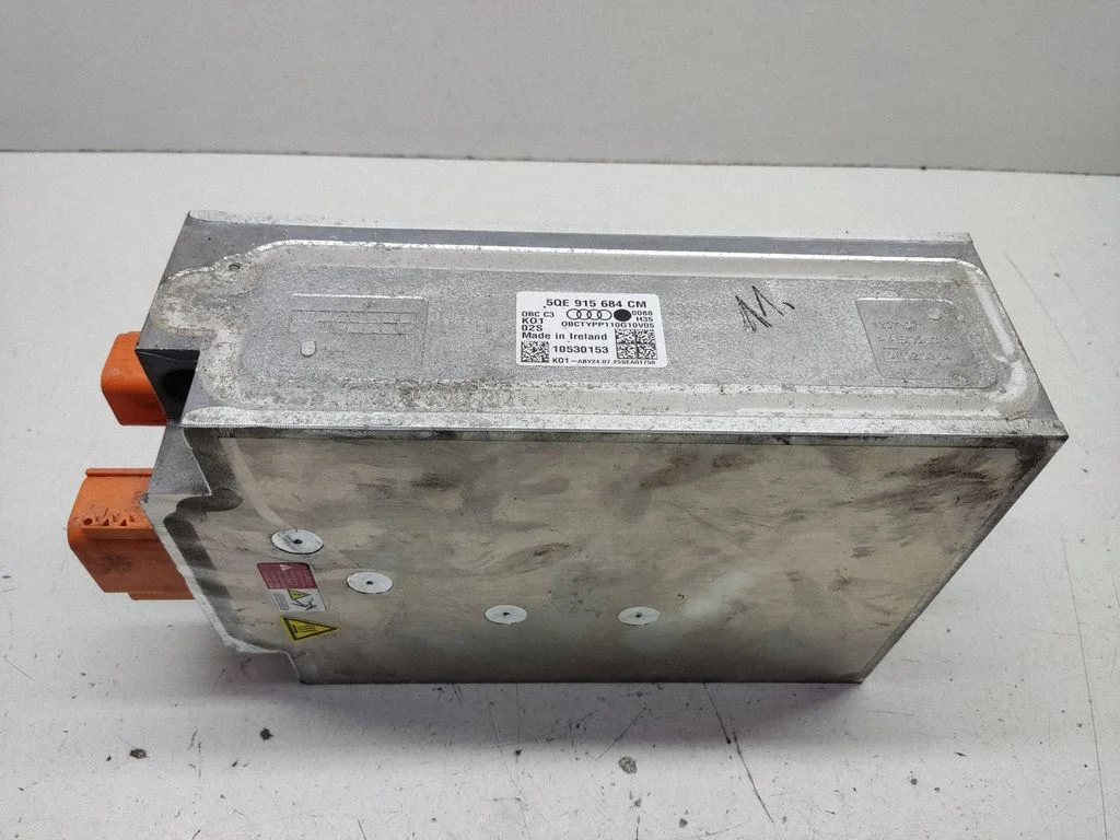 Voltage converter/converter module – Audi RS Q8 (2019-)