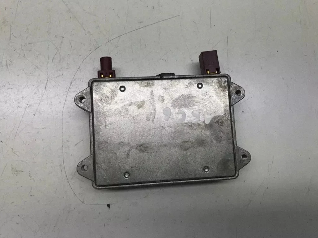 Antenna control unit – Audi A6 Allroad C6 (2006-2011)