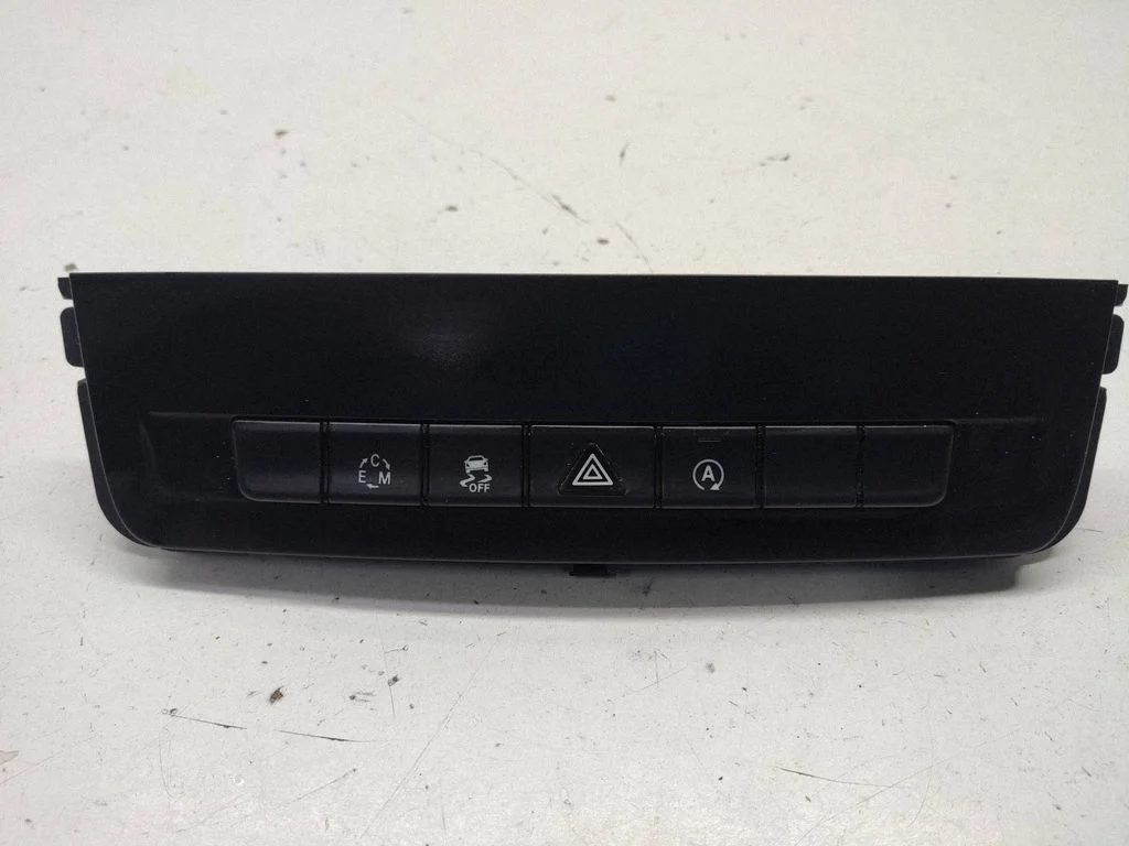 A set of switches – Mercedes-Benz Vito Viano W447 (2014-)