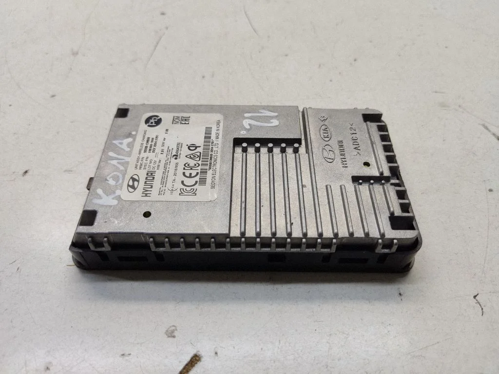 Wireless charging module – Hyundai Kona I (2017-2023)