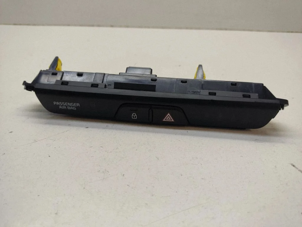 A set of switches – KIA Stonic (2017-)