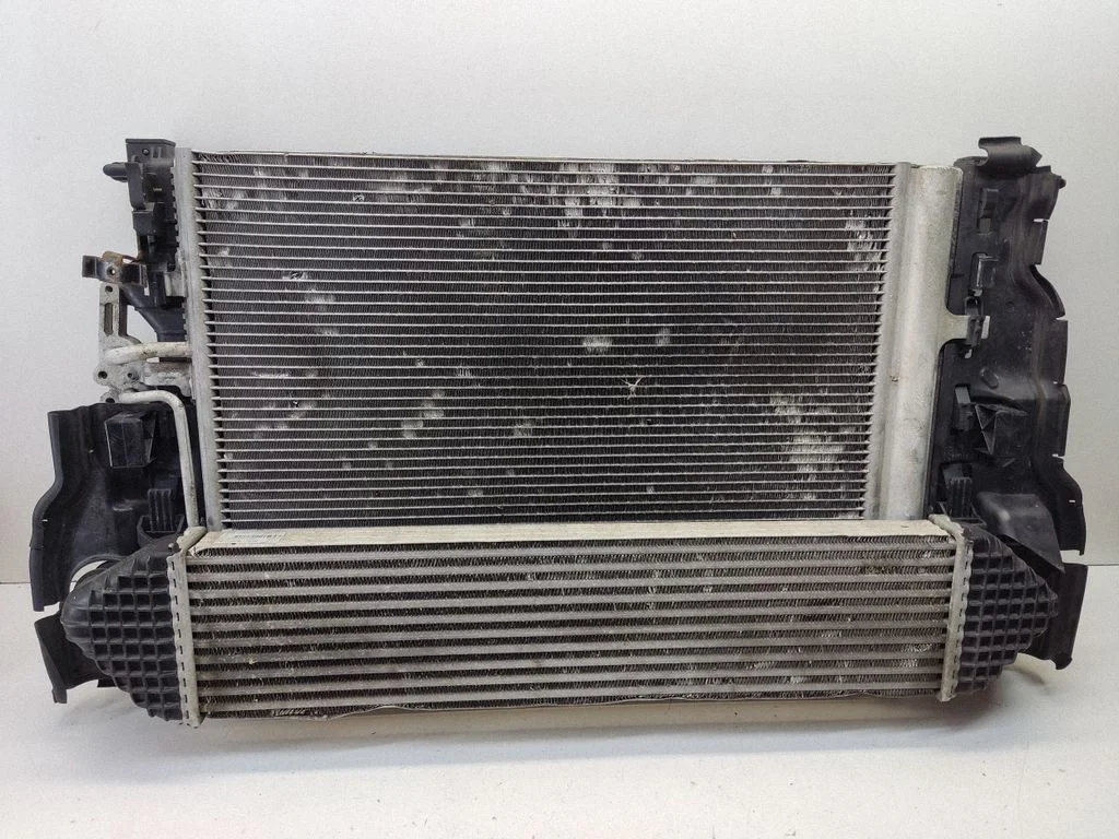 Radiatoru komplekts 988152T