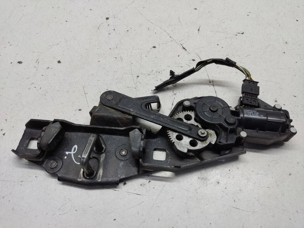 Rear lock motor – Ford Focus C-MAX (2003-2010)