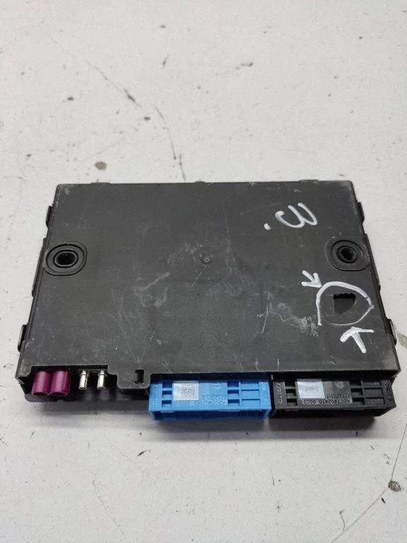 Gateway control module 8W7907468F