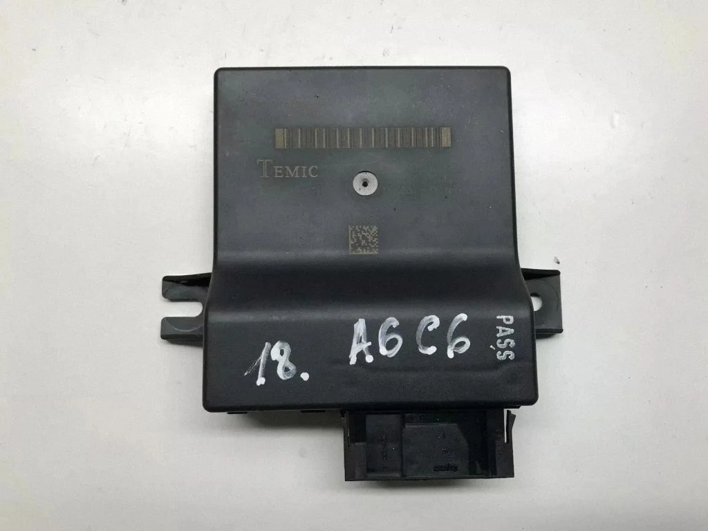 Gateway control module 4F0907468D