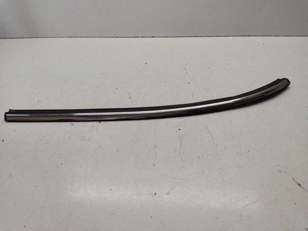 Rear side glass trim – Mini Cooper Countryman R60 (2011-2016)