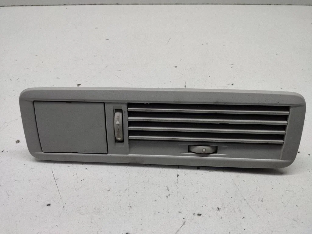 Air vent grill in roof – Mercedes-Benz Vito Viano W447 (2014-)