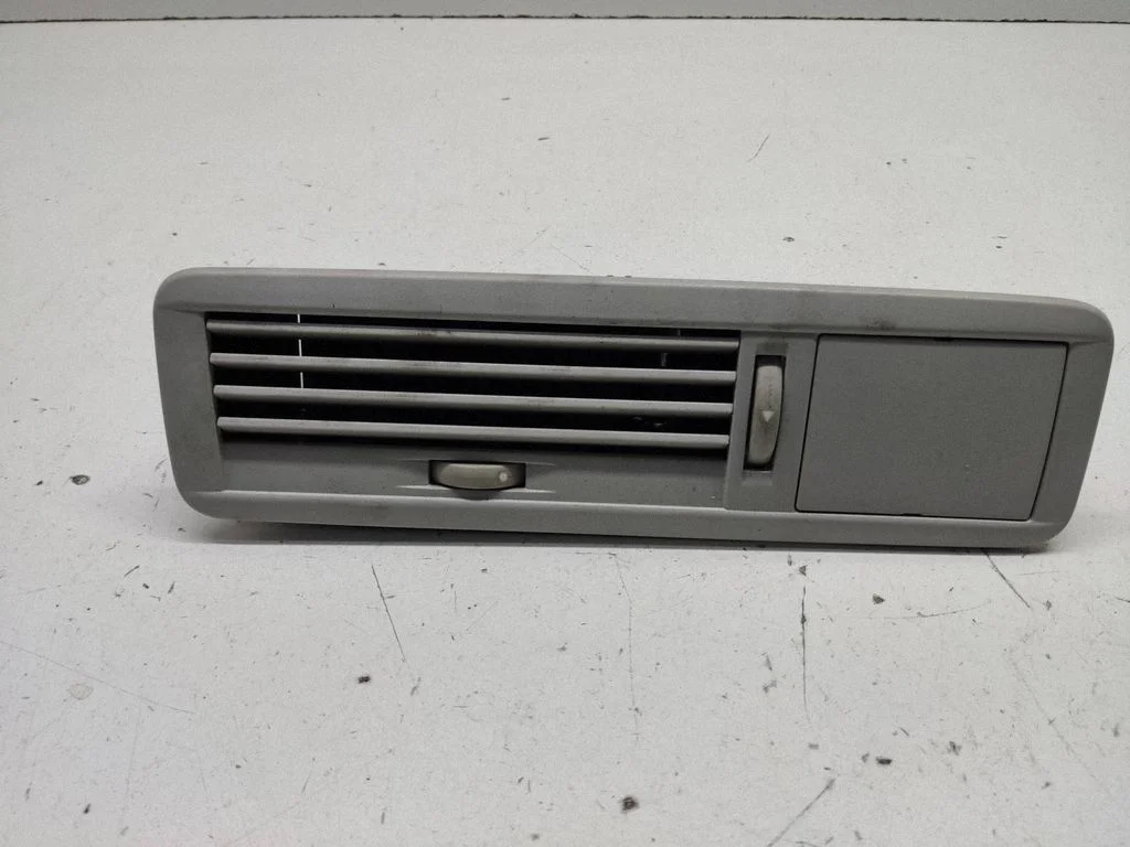 Air vent grill in roof – Mercedes-Benz Vito Viano W447 (2014-)