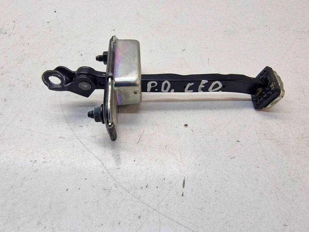 Esiukse pehmesulgemise mootor – KIA Ceed (2018-)