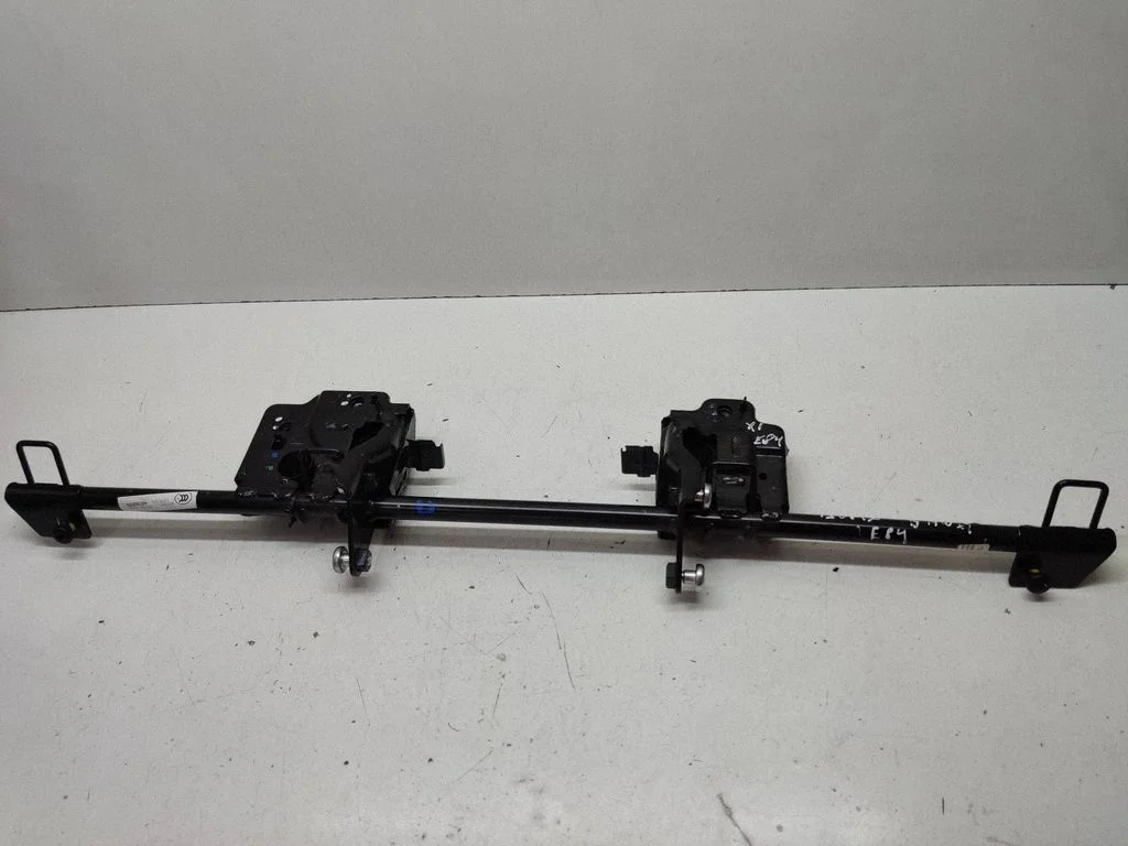 ISOFIX klamber – BMW X1 E84 (2009-2015)