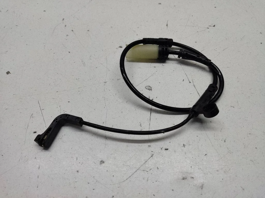 ABS module connector plug – BMW 3 Series E90 E91 (2005-2012)