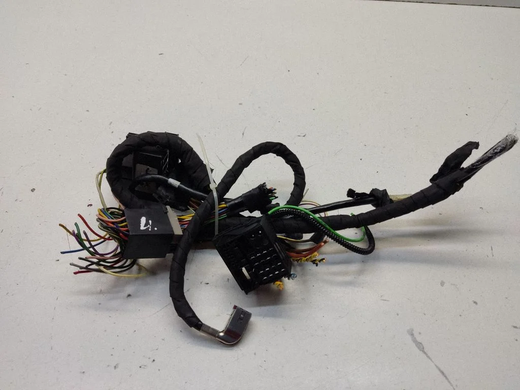 Sound system wiring loom – BMW 5 Series E60 E61 (2004-2010)