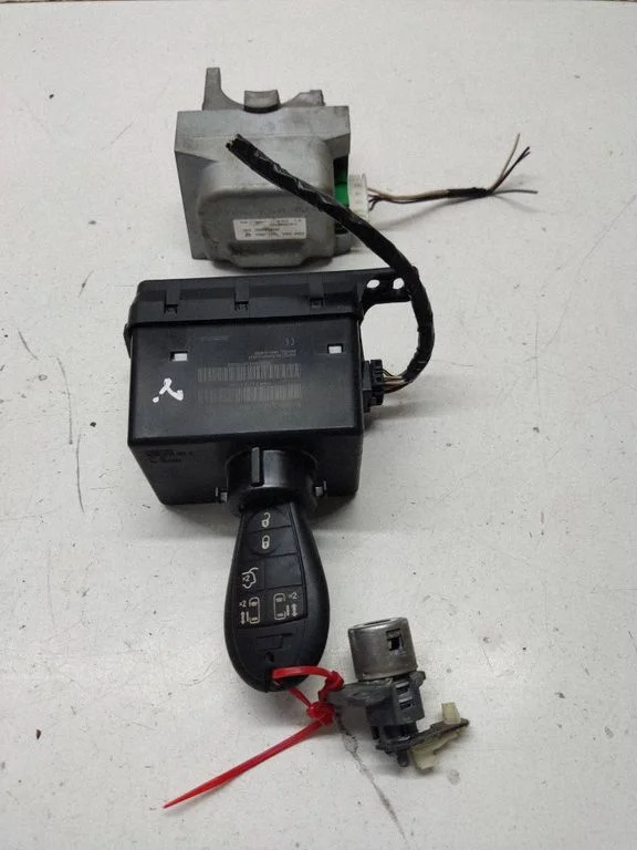 Lock set – Chrysler Grand Voyager V (2007-2015)