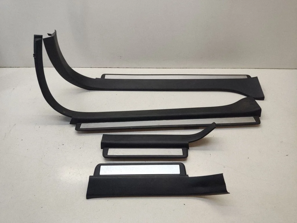 Listwy progowe wewnętrzne (komplet) – Nissan Murano Z50 (2002-2008)
