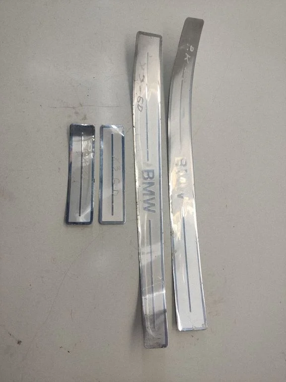 Listwy progowe wewnętrzne (komplet) – BMW X3 E83 (2003-2010)