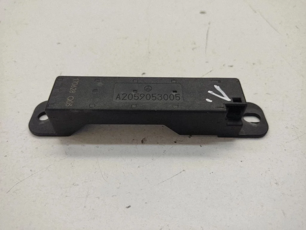 Keyless system antenna – Mercedes-Benz A-Class W176 (2012-2018)
