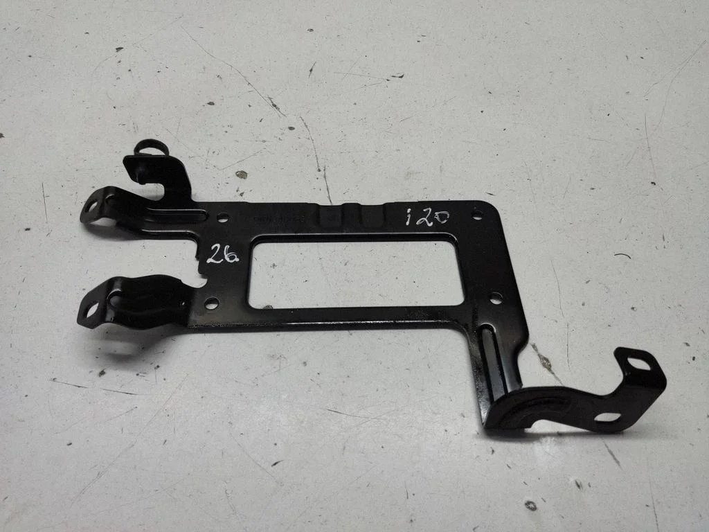 Engine control unit holder – Hyundai i20 (BC3 BI3) (2020-)