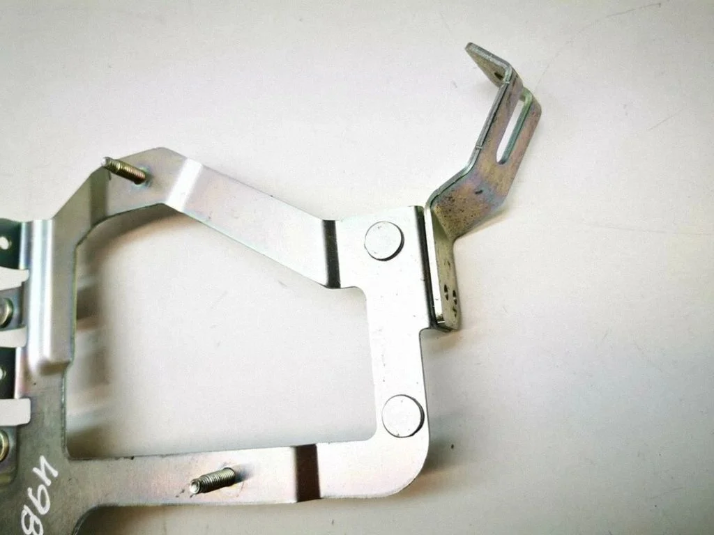 Engine control unit holder – Nissan 370Z (2009-2020)