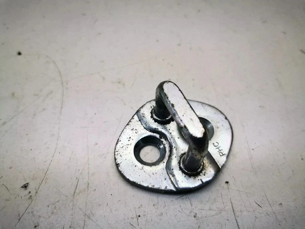 Trunk lock loop – KIA Sportage (2011-2016)