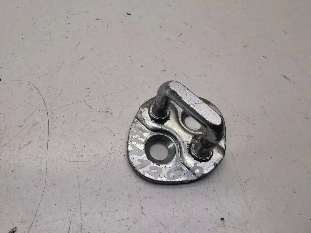 Trunk lock loop – KIA Sportage (2011-2016)