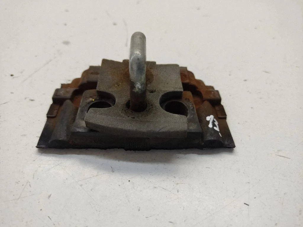Trunk lock loop – Mercedes-Benz ML-Class W164 (2005-2011)