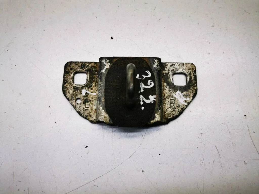 Trunk lock loop – Mercedes-Benz E-Class W212 (2009-2016)