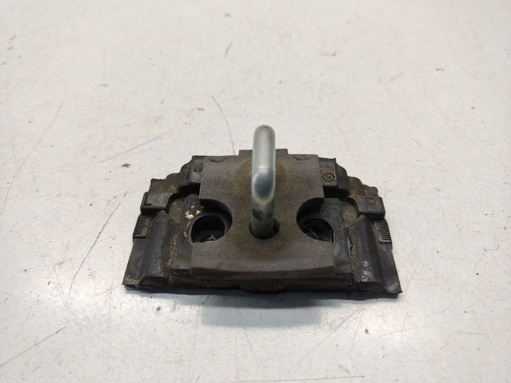 Trunk lock loop – Mercedes-Benz R-Class W251 (2005-2013)