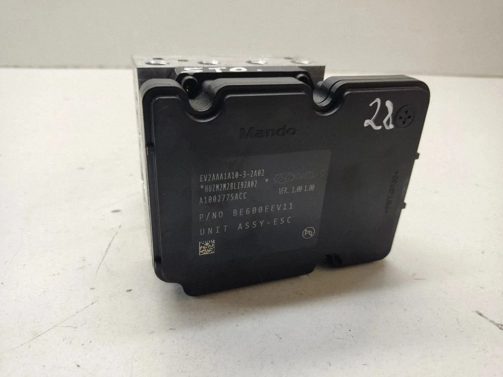 Pompa ABS 58910H8890