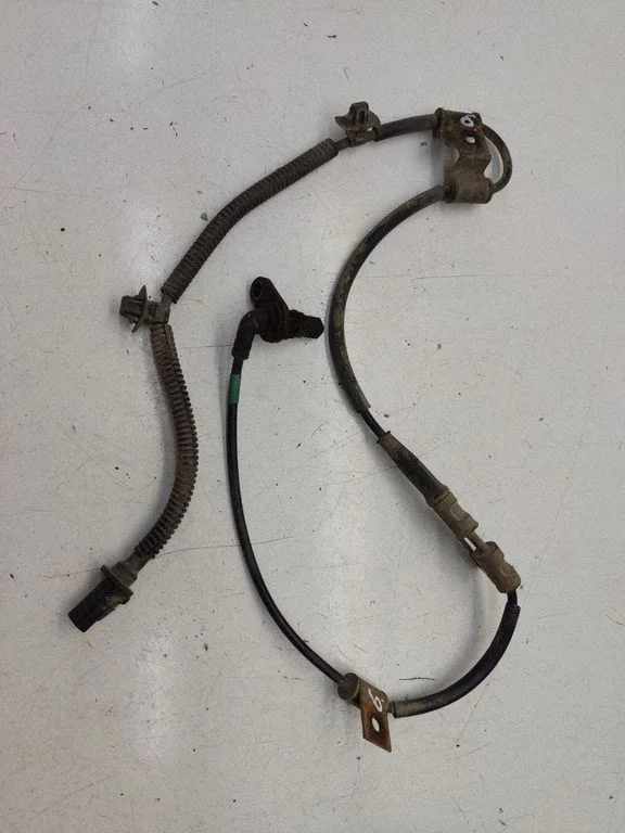 ABS brake wheel speed sensor 956702E300