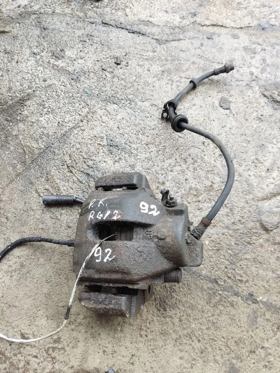 Front brake caliper – Land Rover Range Rover L322 (2002-2012)
