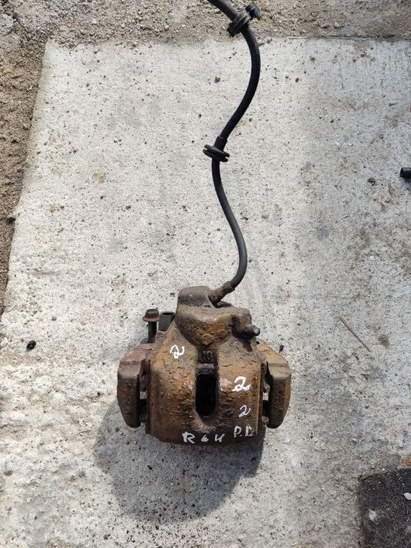 Front brake caliper – Land Rover Range Rover L322 (2002-2012)