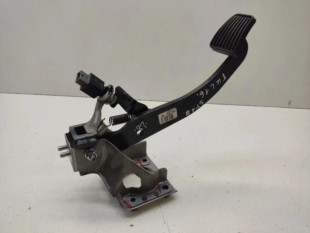 Piduripedaal 32800D3900
