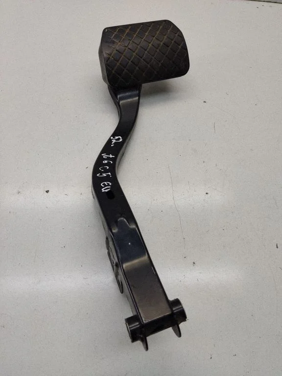 Brake pedal 8D1723140B