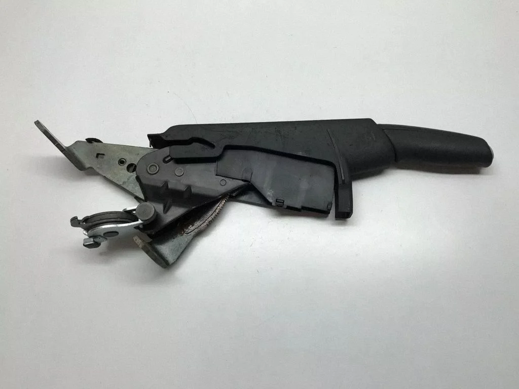 Handbrake/parking brake lever assembly – front
