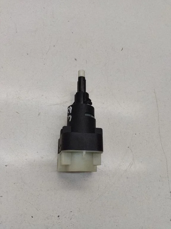 Brake pedal sensor switch ECH16330545