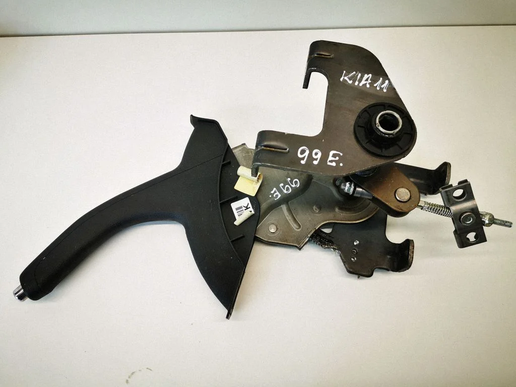 Handbrake/parking brake lever assembly – KIA Sportage (2011-2016)