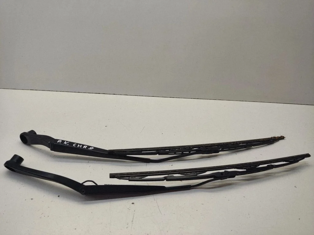 Windshield/front glass wiper blade 1747