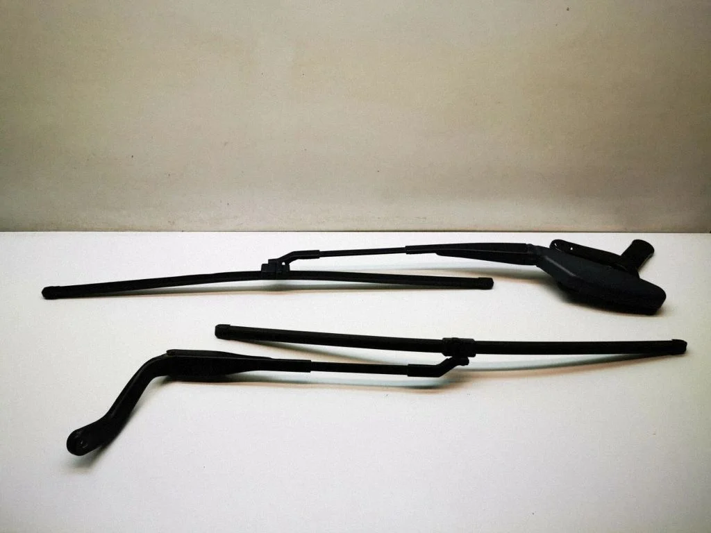 Windshield/front glass wiper blade A2118240149