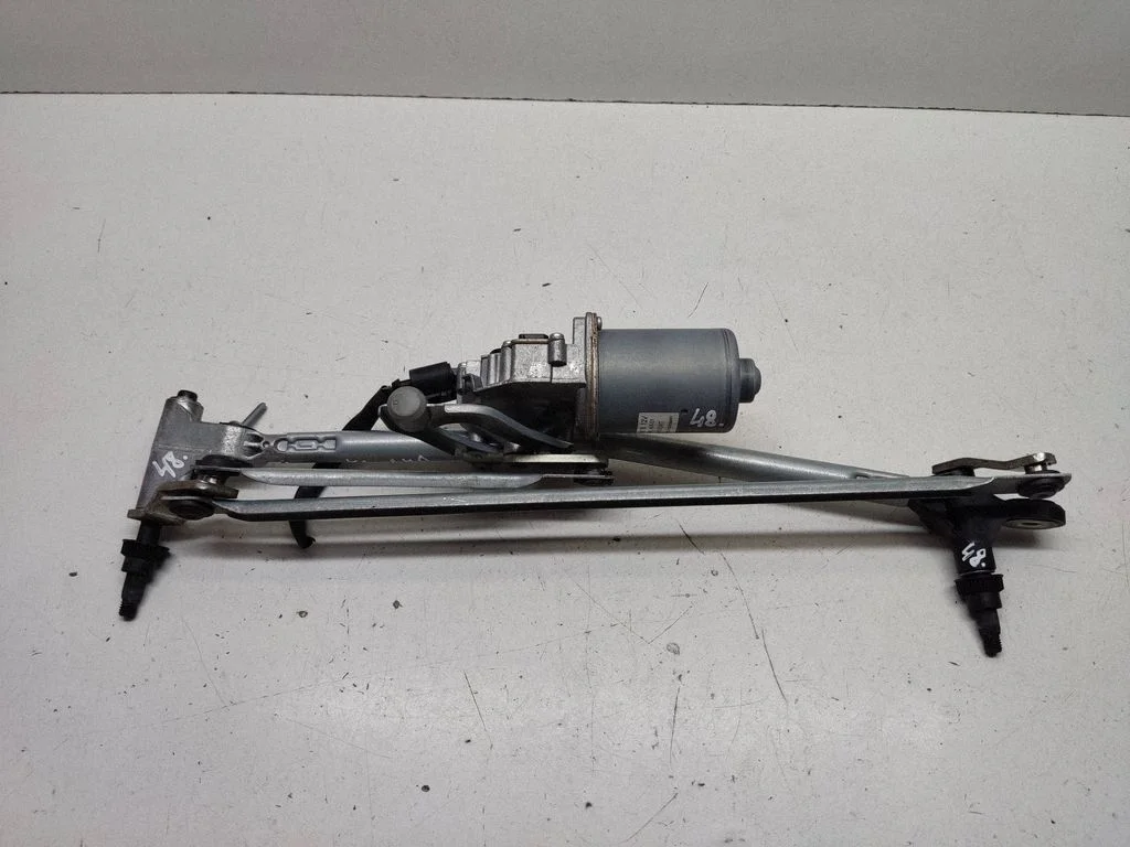 Front wiper linkage and motor – BMW X1 E84 (2009-2015)