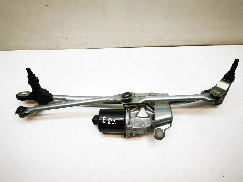 Front wiper linkage and motor 7193037