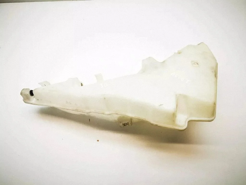 Windshield washer fluid reservoir/tank – Audi A6 Allroad C6 (2006-2011)