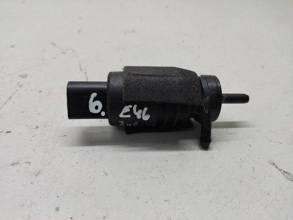 Windscreen/windshield washer pump 8362154
